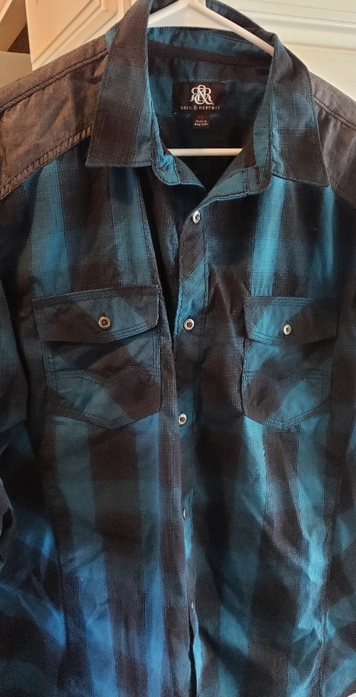 Men's button down Long sleeve shirt